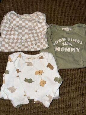 0-3 M Baby long sleeve onesies